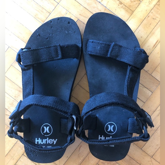 Hurley strappy sandals. Teva style - Picture 1 of 8